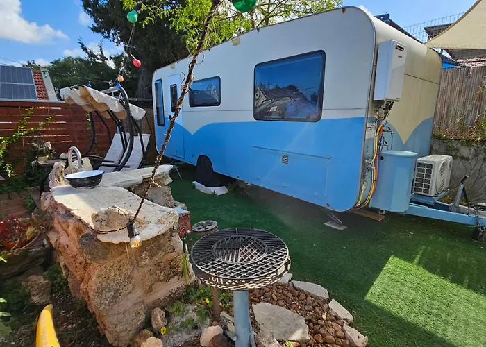 Cozy Seaview Glamping Caravan