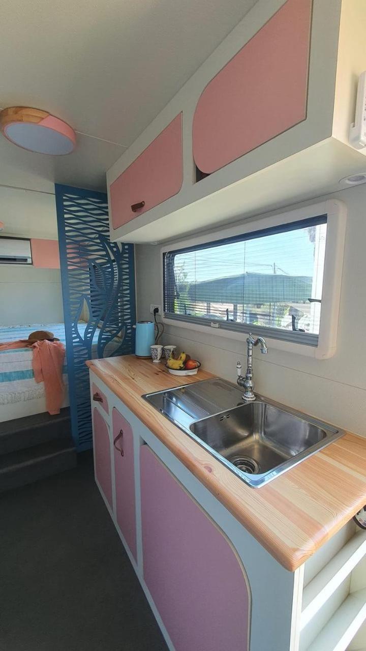 Hébergement de vacances Cozy Seaview Glamping Caravan *